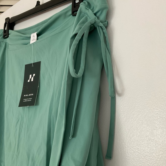 Halara skort XL - Picture 4 of 5